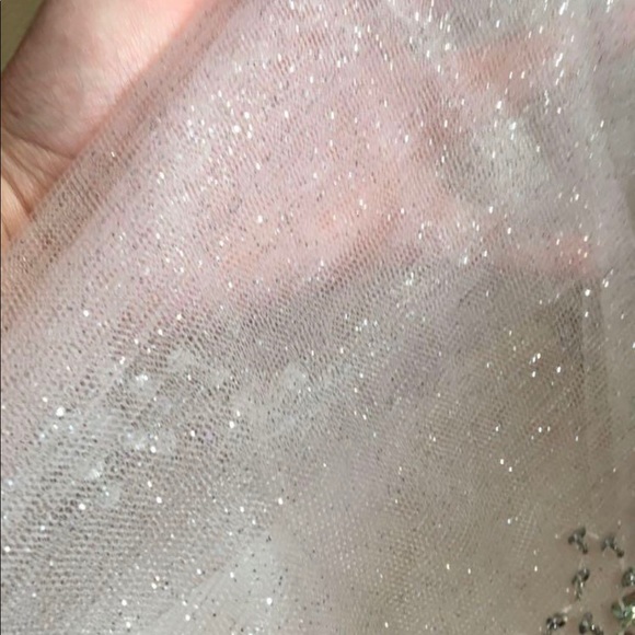 Prom dress! - Picture 4 of 7